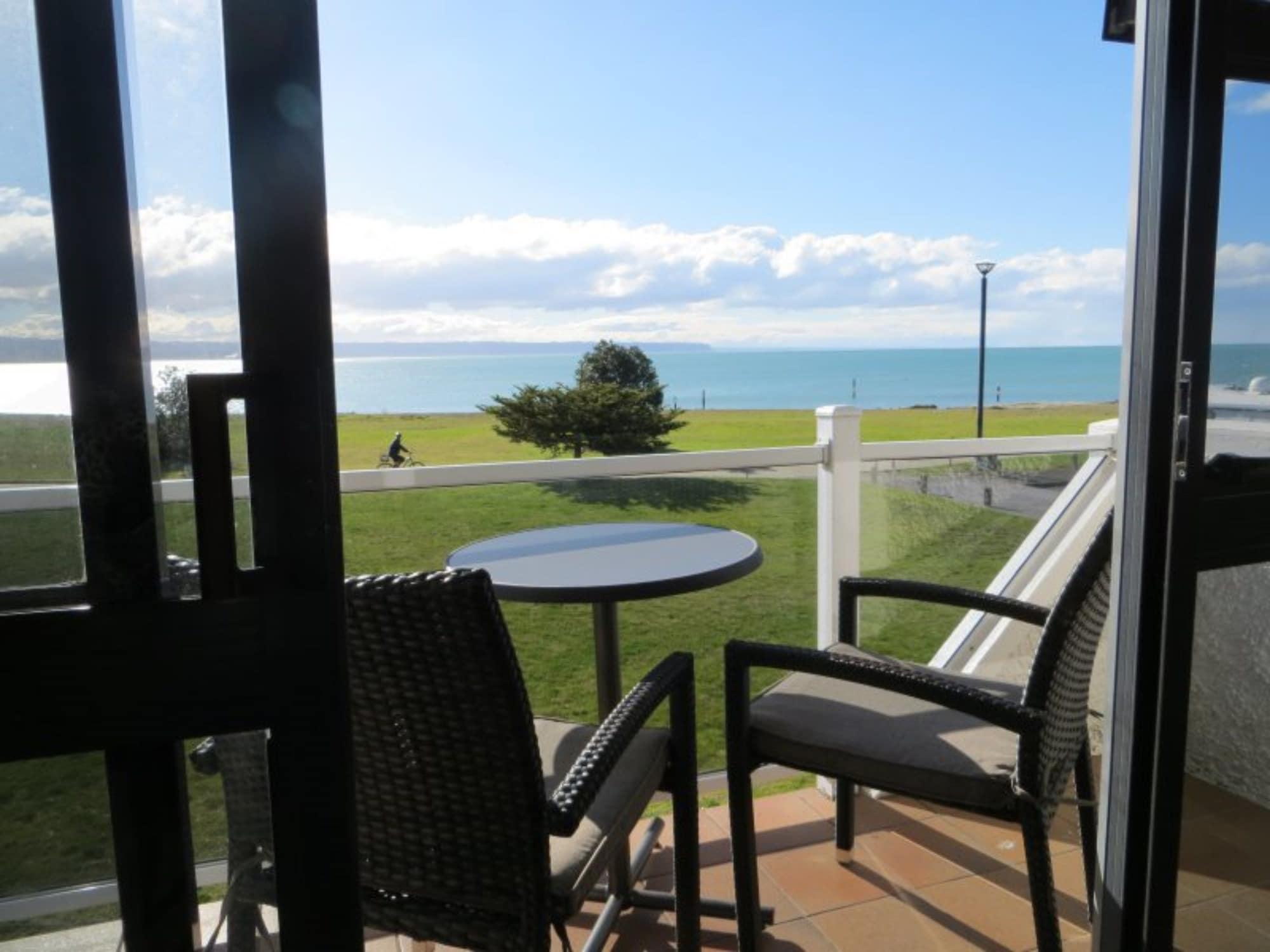 Harbour View Motel On Ahuriri Beach In Napier Nz With Sea View Suites Kültér fotó