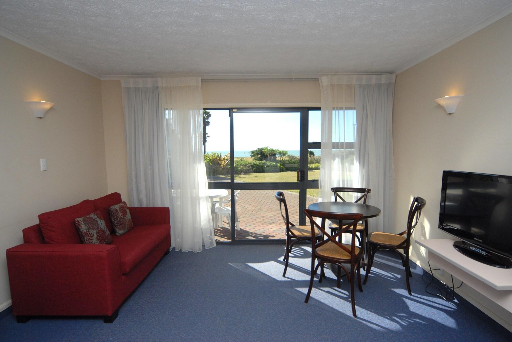 Harbour View Motel On Ahuriri Beach In Napier Nz With Sea View Suites Kültér fotó