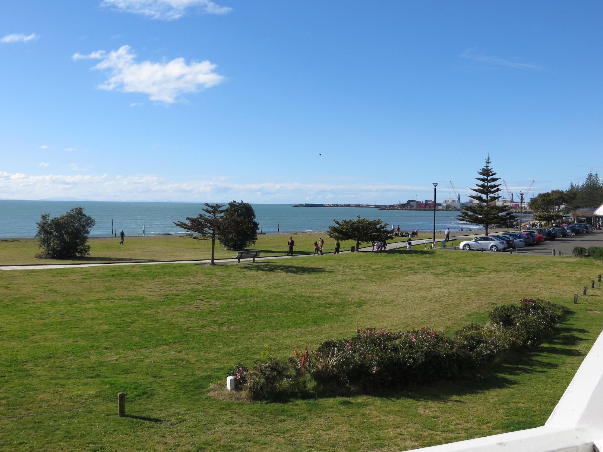 Harbour View Motel On Ahuriri Beach In Napier Nz With Sea View Suites Kültér fotó
