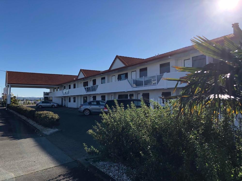 Harbour View Motel On Ahuriri Beach In Napier Nz With Sea View Suites Kültér fotó