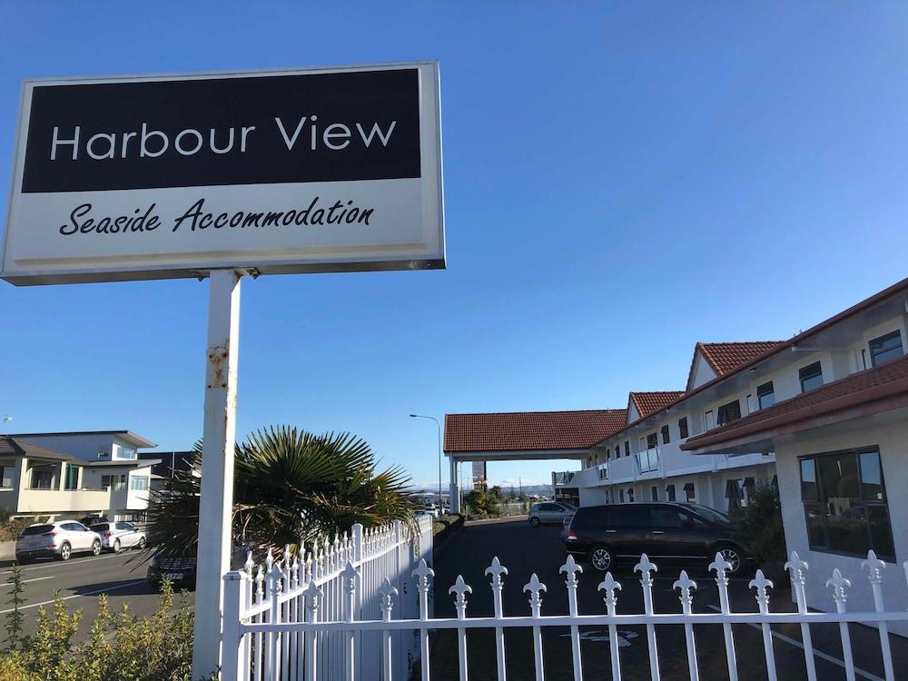 Harbour View Motel On Ahuriri Beach In Napier Nz With Sea View Suites Kültér fotó