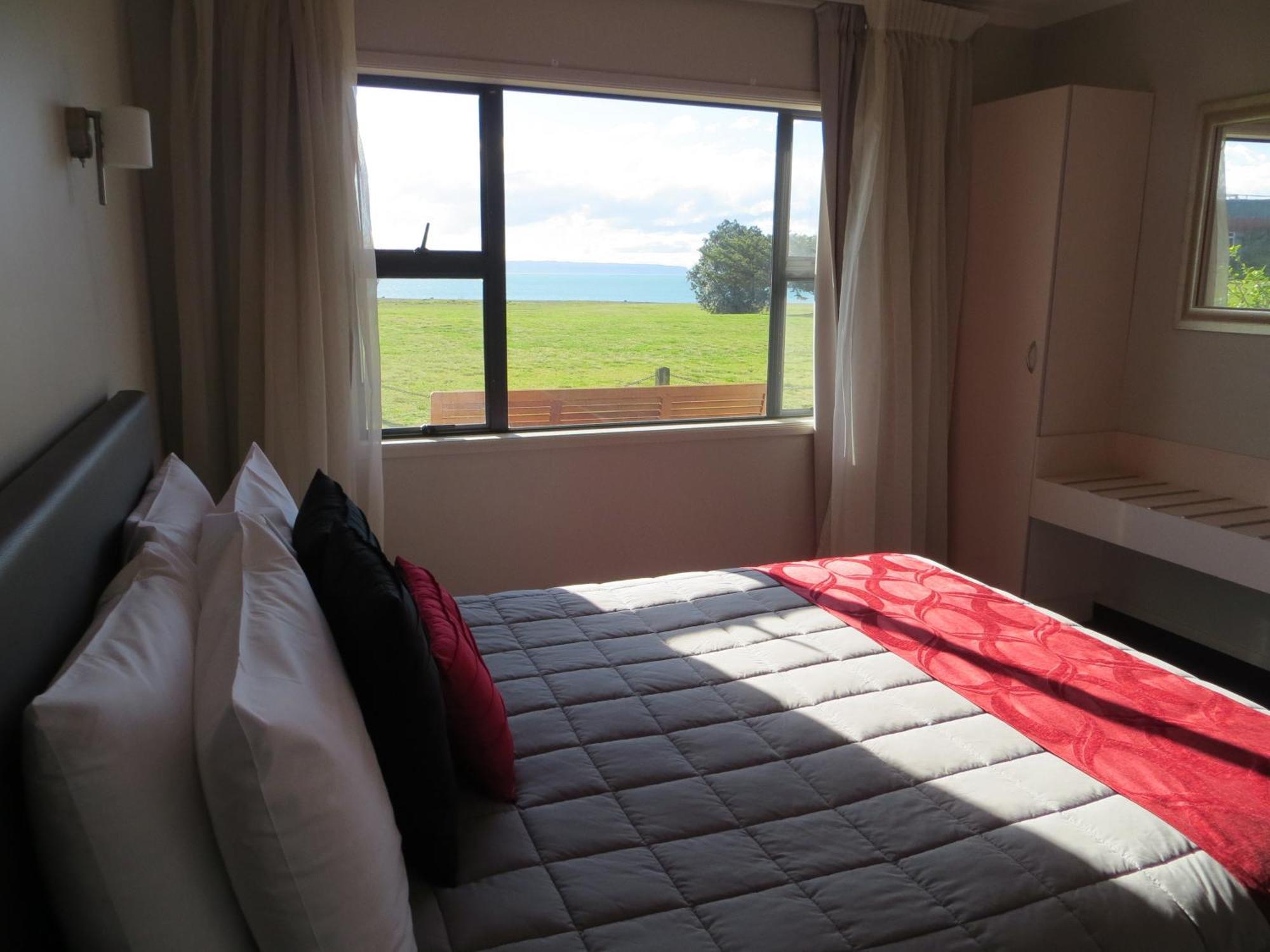 Harbour View Motel On Ahuriri Beach In Napier Nz With Sea View Suites Szoba fotó