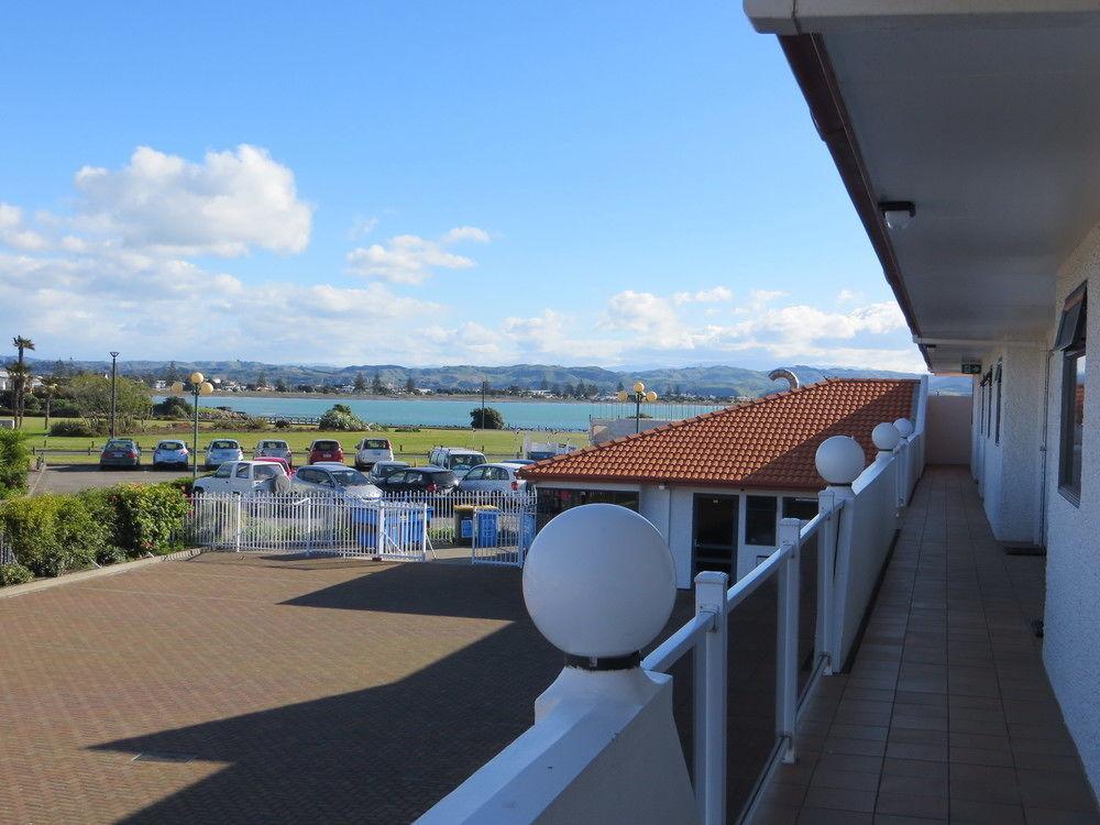 Harbour View Motel On Ahuriri Beach In Napier Nz With Sea View Suites Kültér fotó