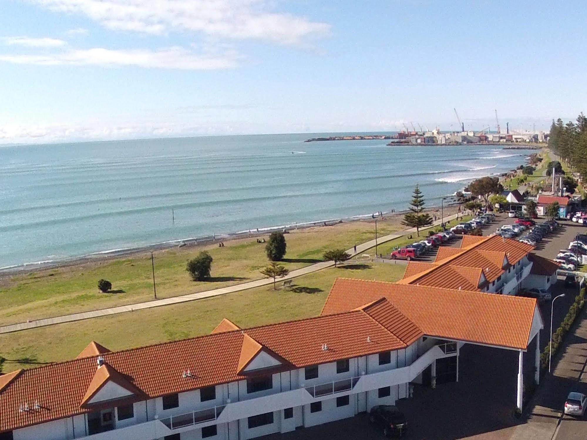 Harbour View Motel On Ahuriri Beach In Napier Nz With Sea View Suites Kültér fotó